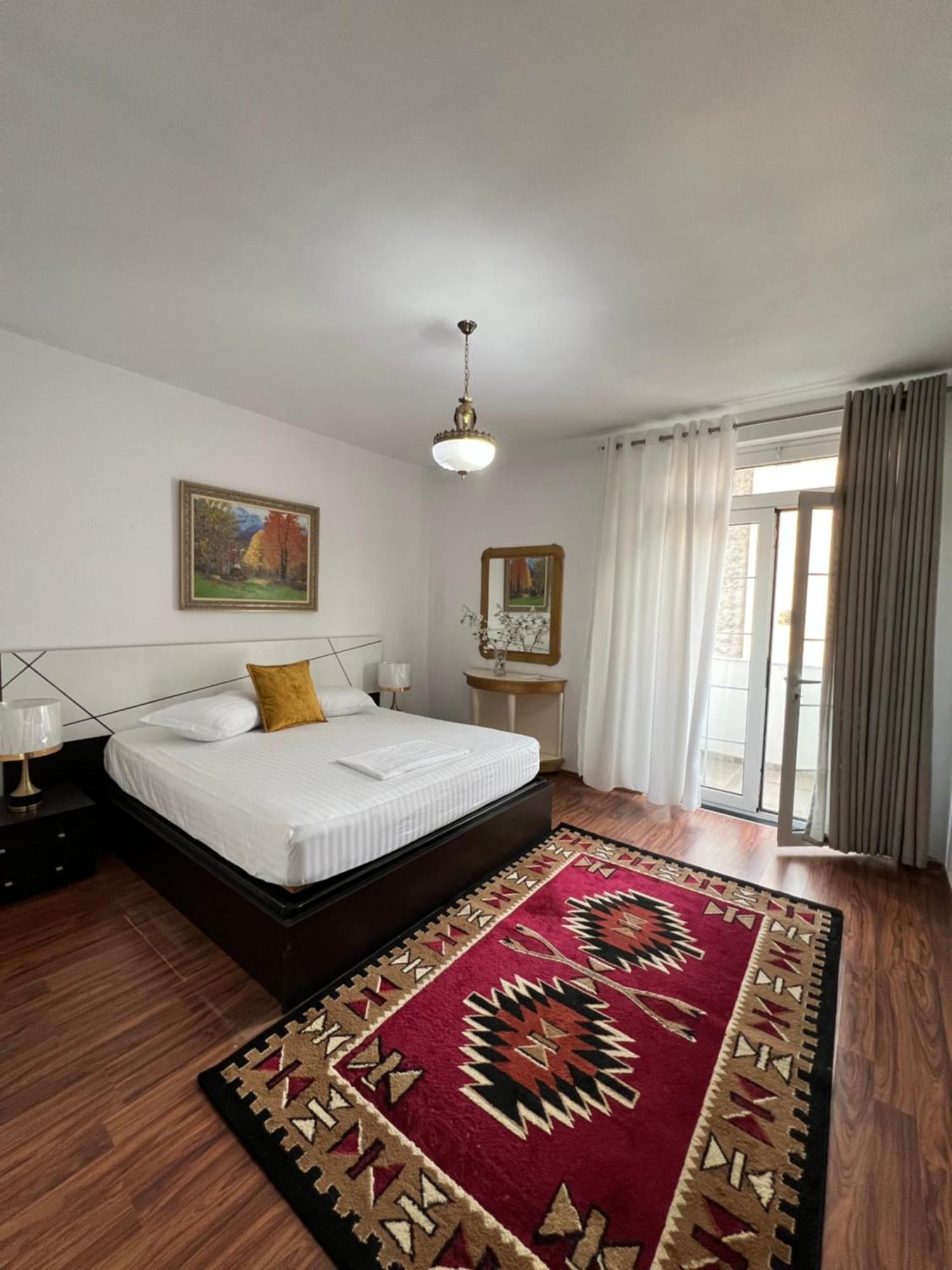 North Star Hostel Shkodër Eksteriør billede