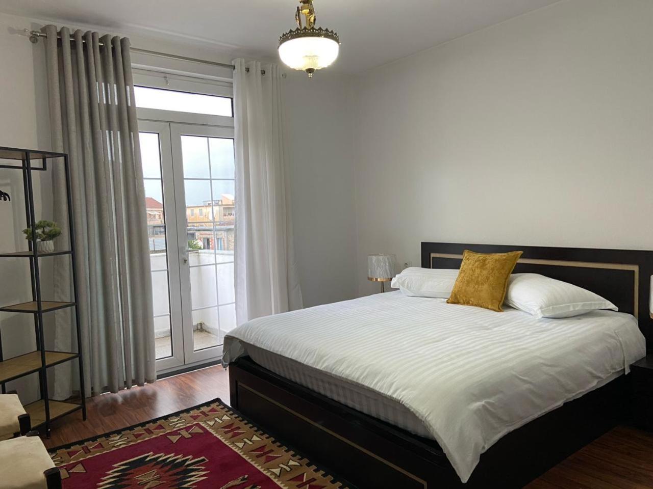 North Star Hostel Shkodër Eksteriør billede