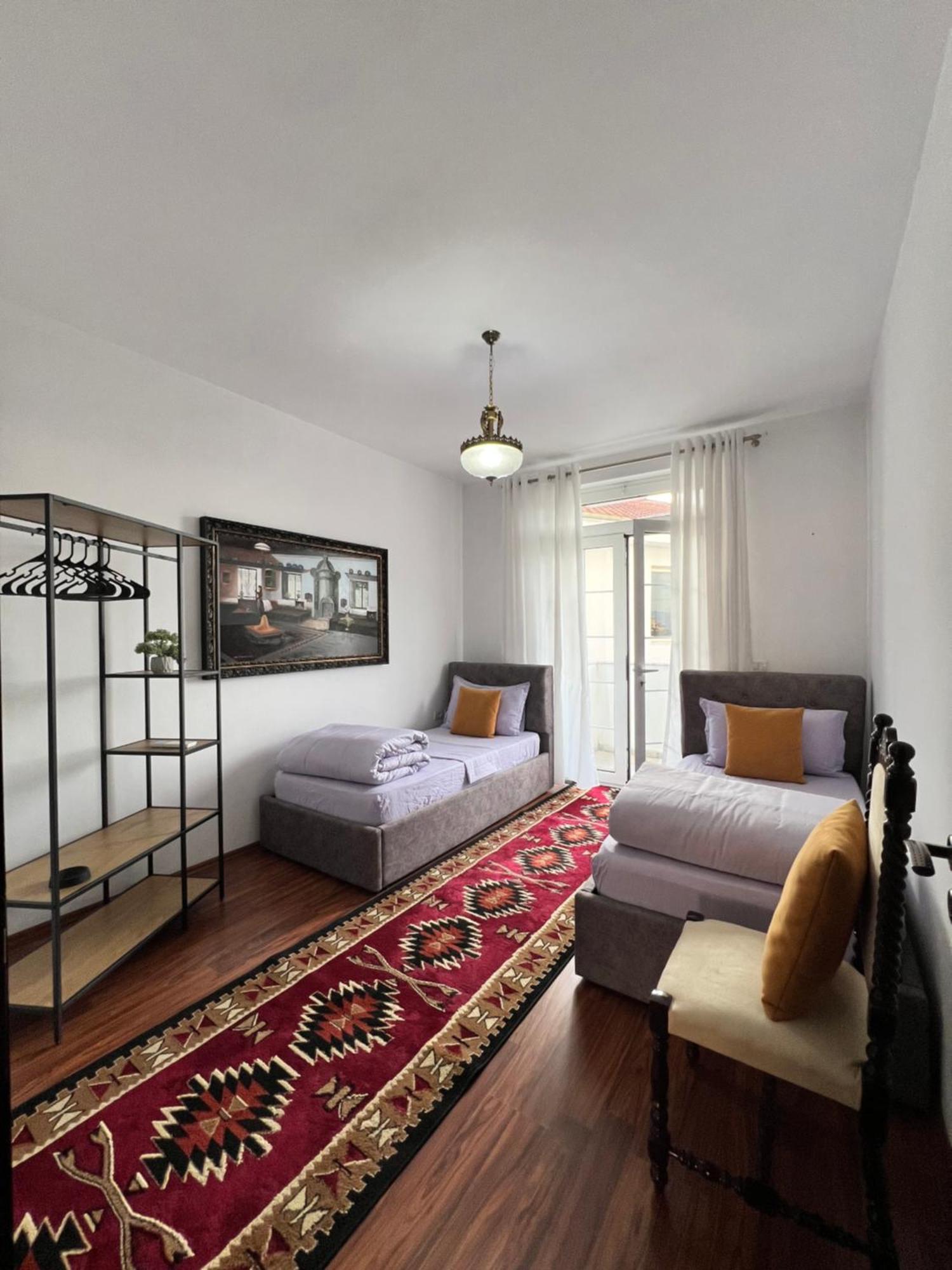 North Star Hostel Shkodër Eksteriør billede
