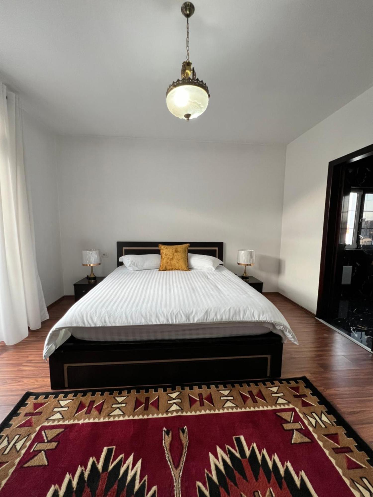 North Star Hostel Shkodër Eksteriør billede