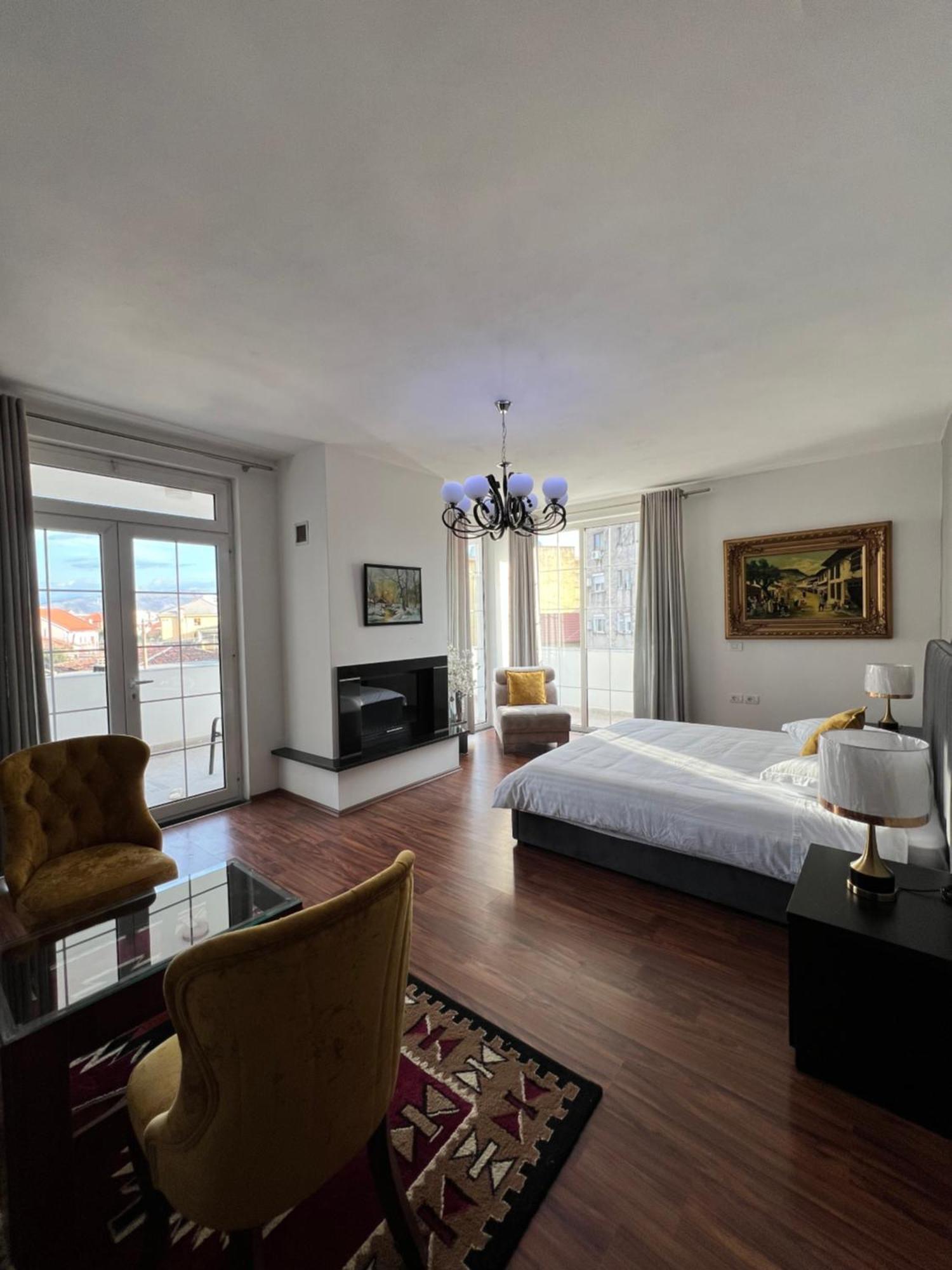North Star Hostel Shkodër Eksteriør billede
