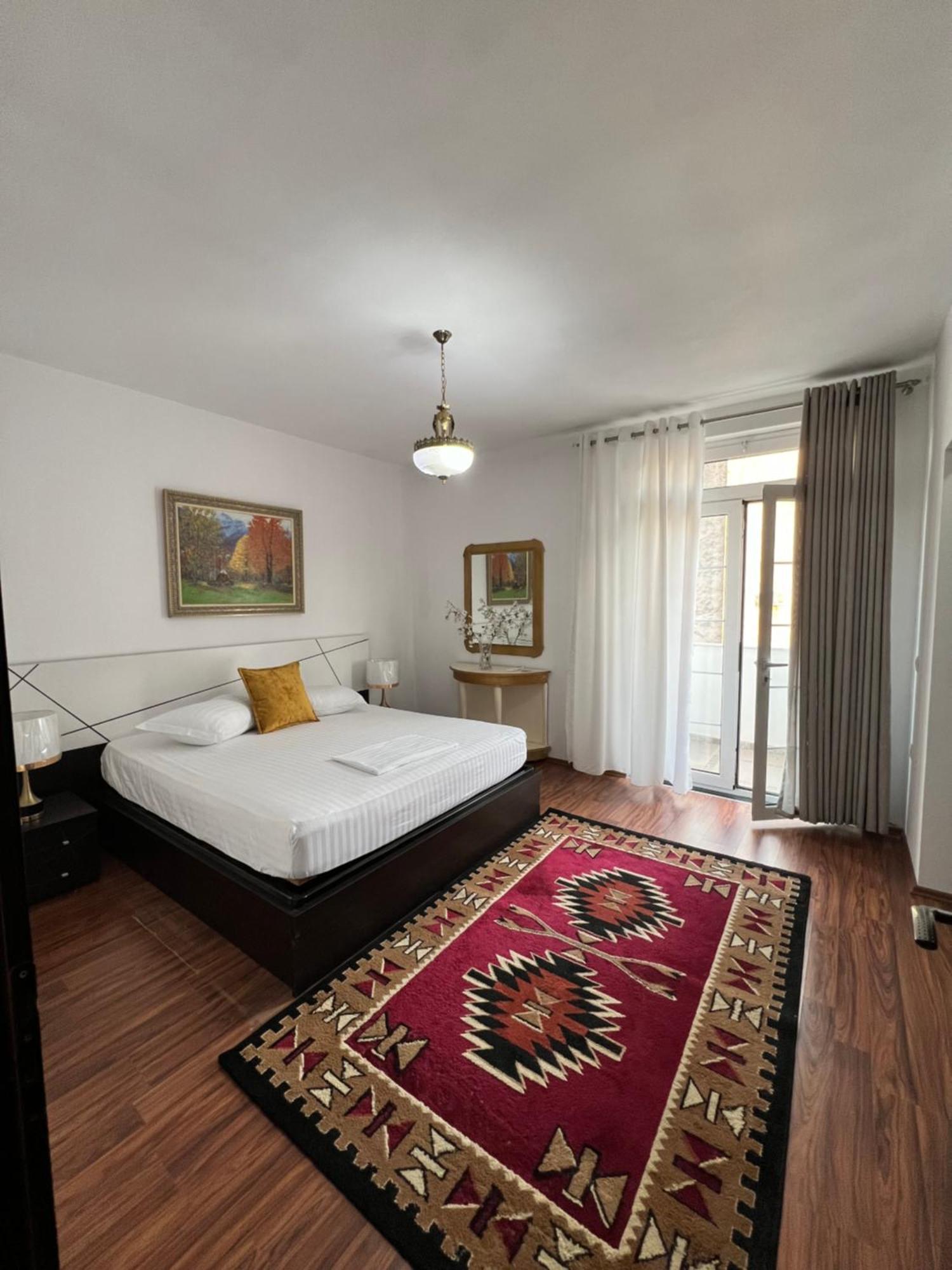 North Star Hostel Shkodër Eksteriør billede